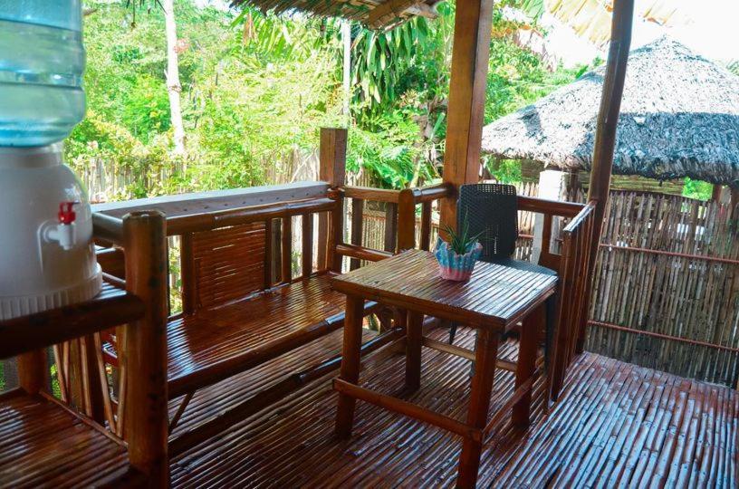 Titanic'S Nipa Hut Hostel Moalboal Ngoại thất bức ảnh