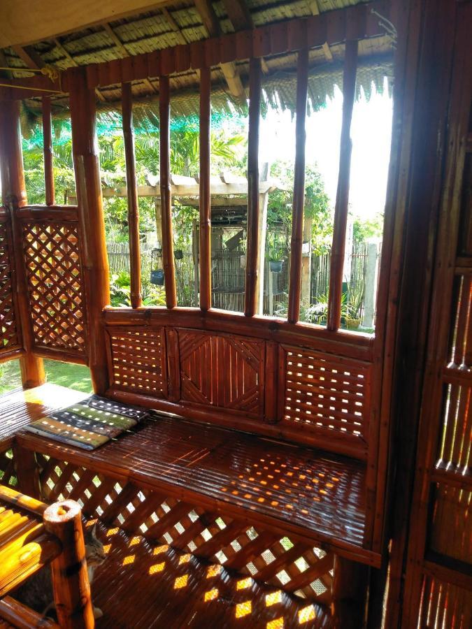 Titanic'S Nipa Hut Hostel Moalboal Ngoại thất bức ảnh