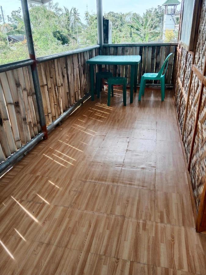 Titanic'S Nipa Hut Hostel Moalboal Ngoại thất bức ảnh
