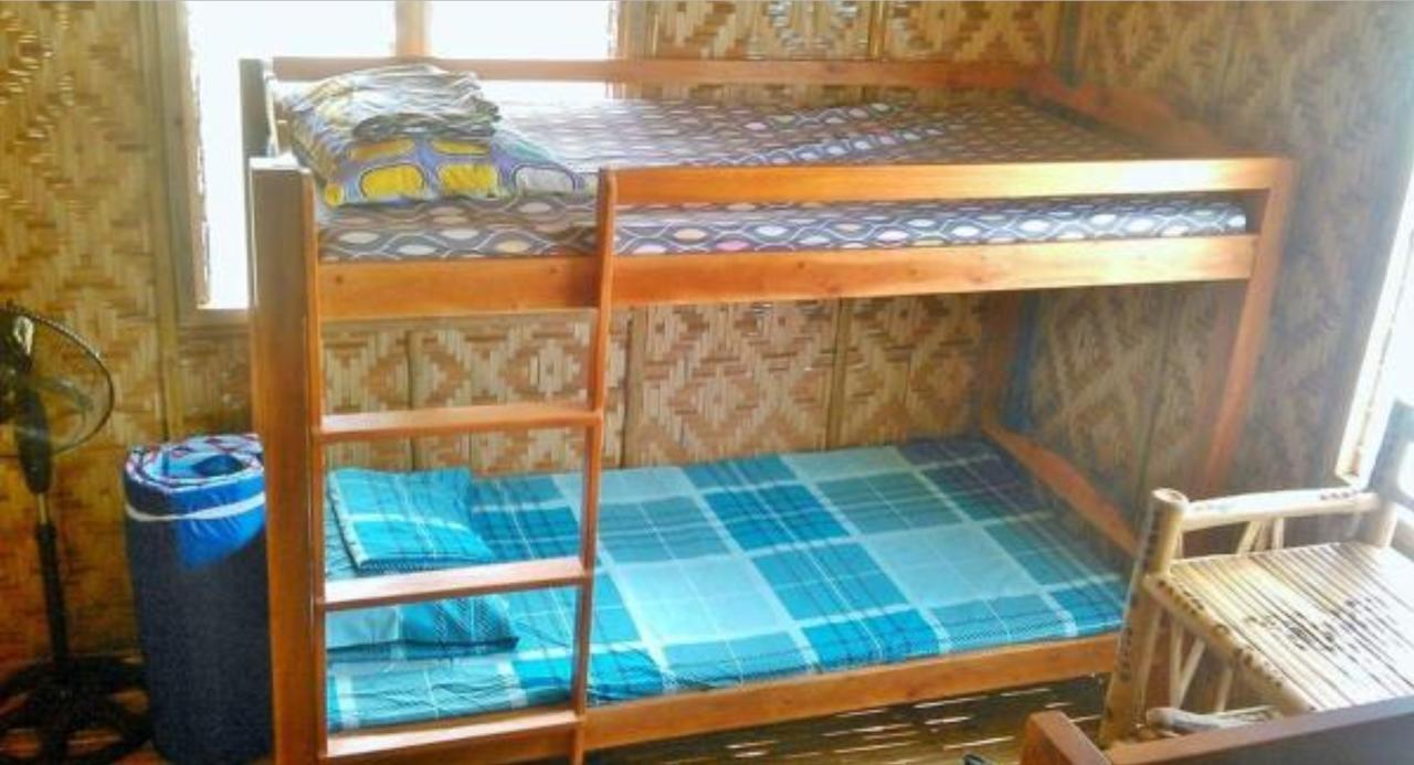 Titanic'S Nipa Hut Hostel Moalboal Ngoại thất bức ảnh
