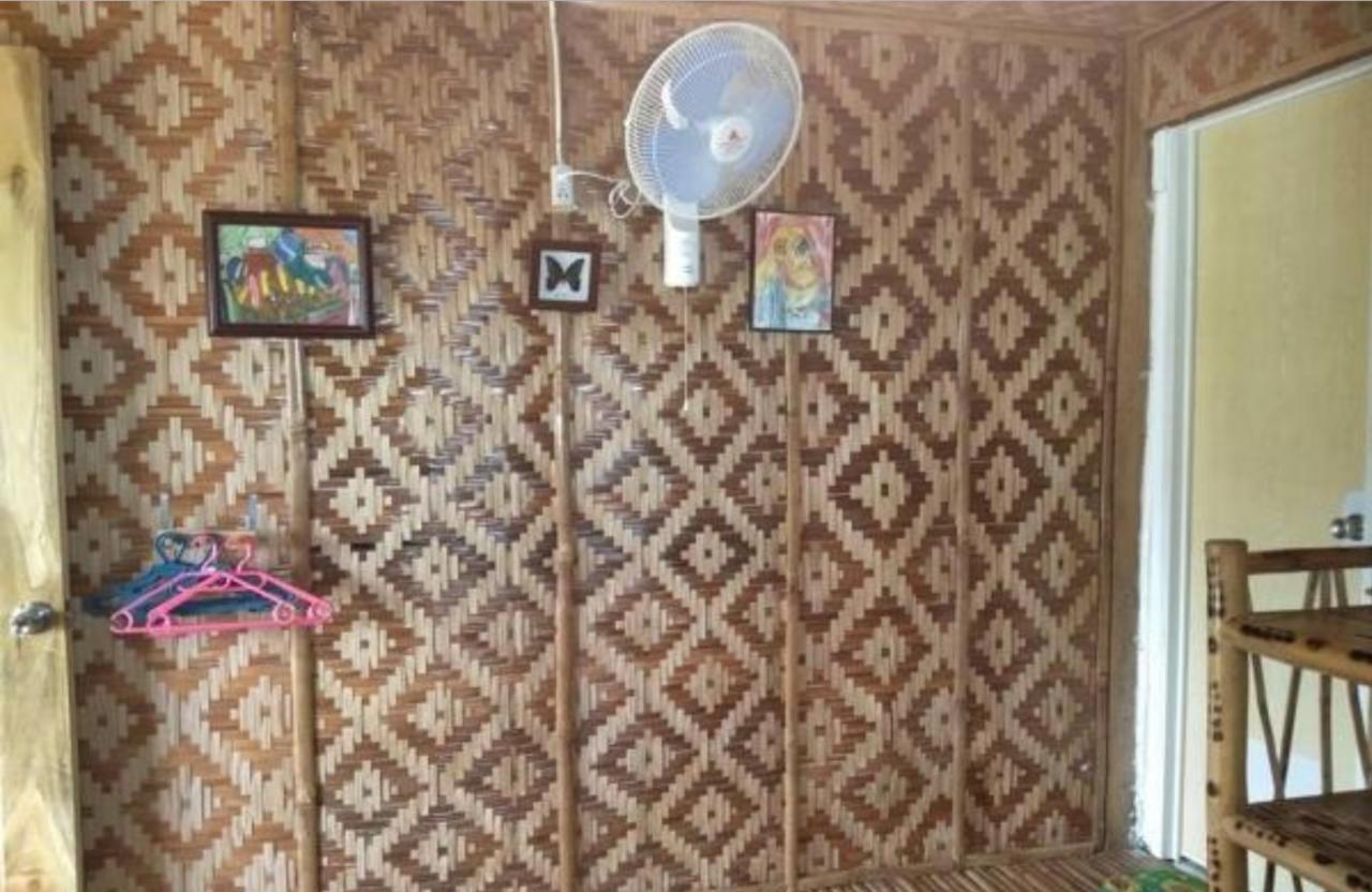 Titanic'S Nipa Hut Hostel Moalboal Ngoại thất bức ảnh