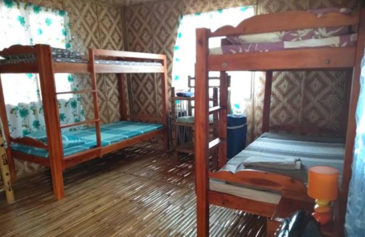 Titanic'S Nipa Hut Hostel Moalboal Ngoại thất bức ảnh